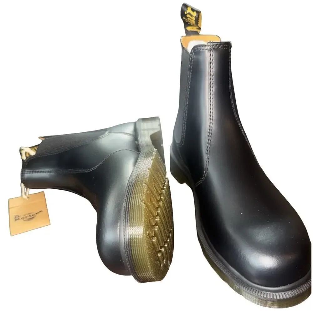 Dr. Martens 2976 Chelsea Boots Black Smooth Leather Unisex UK 7 US Men 8 Women 9
